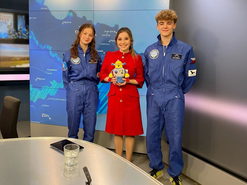 Our little robot Kit, the hero of the Kosmix series and the upcoming feature film Kosmix: Secret Mission, has gone further than any Czech animated character before him. He became an official crew member of the historic first-ever Czech Zero-G flight, which took off from Prague in March 2025 as part of the national 